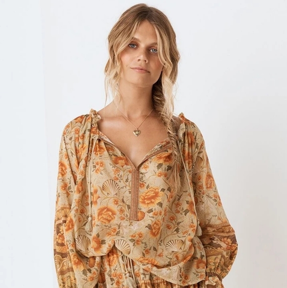 NWT Seashell Blouse in Sand - Picture 2 of 12